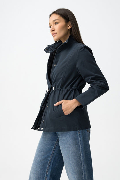 Giacca- trench donna leggero Vela donna blu vista laterale - trench estivo vestibilità regolare
