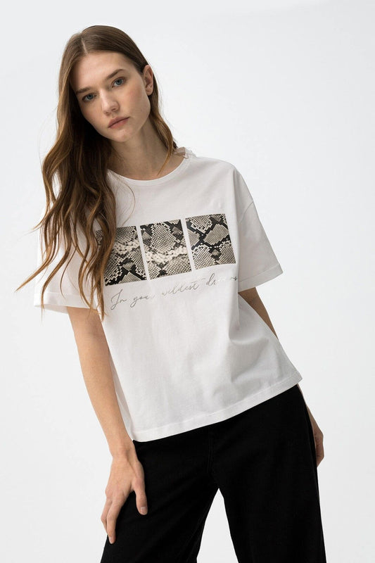 T-shirt donna stampa animalier Veny bianca, mezza manica e girocollo - dettaglio frontale