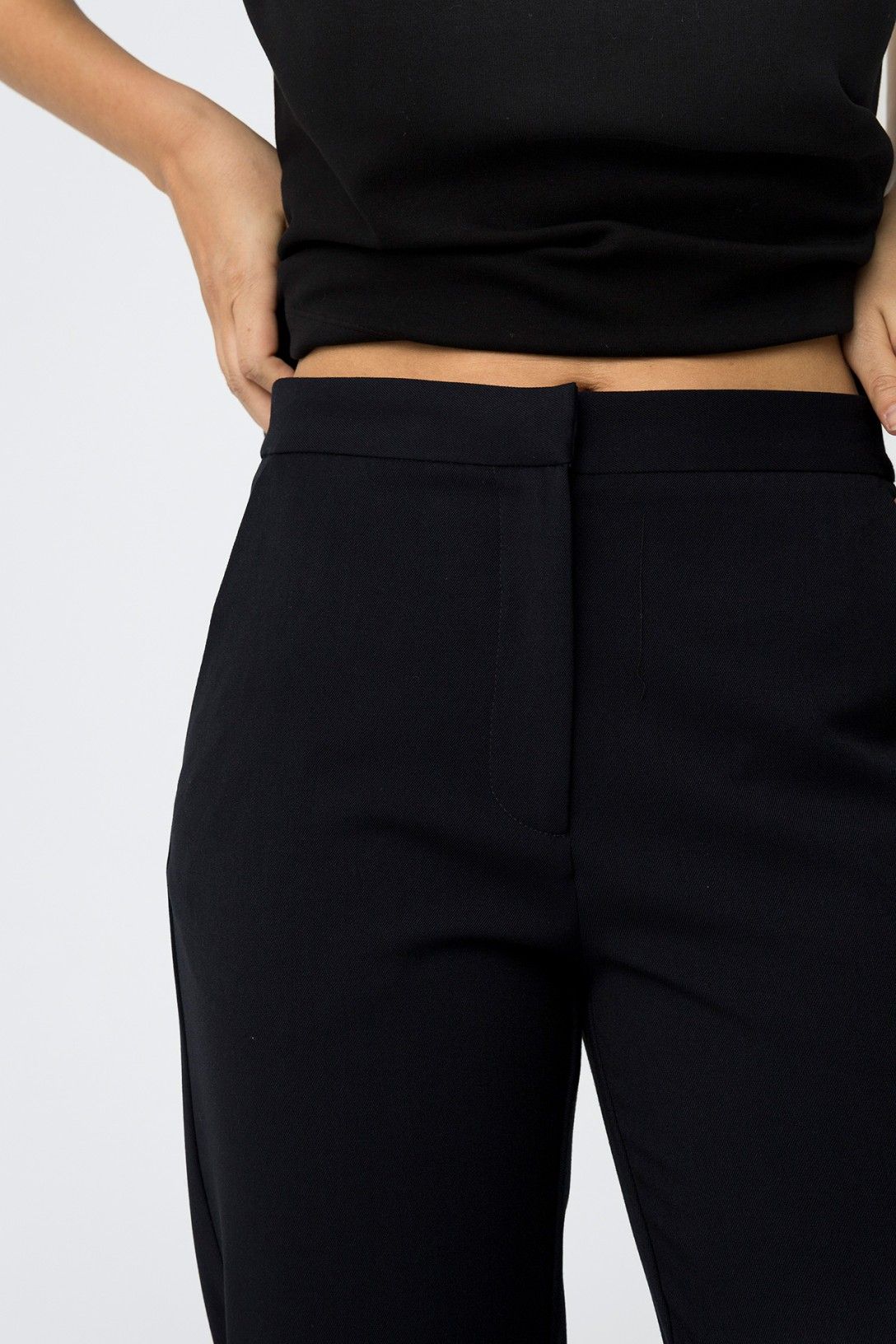 "Dettaglio tessuto pantalone chino colore Dark blu"