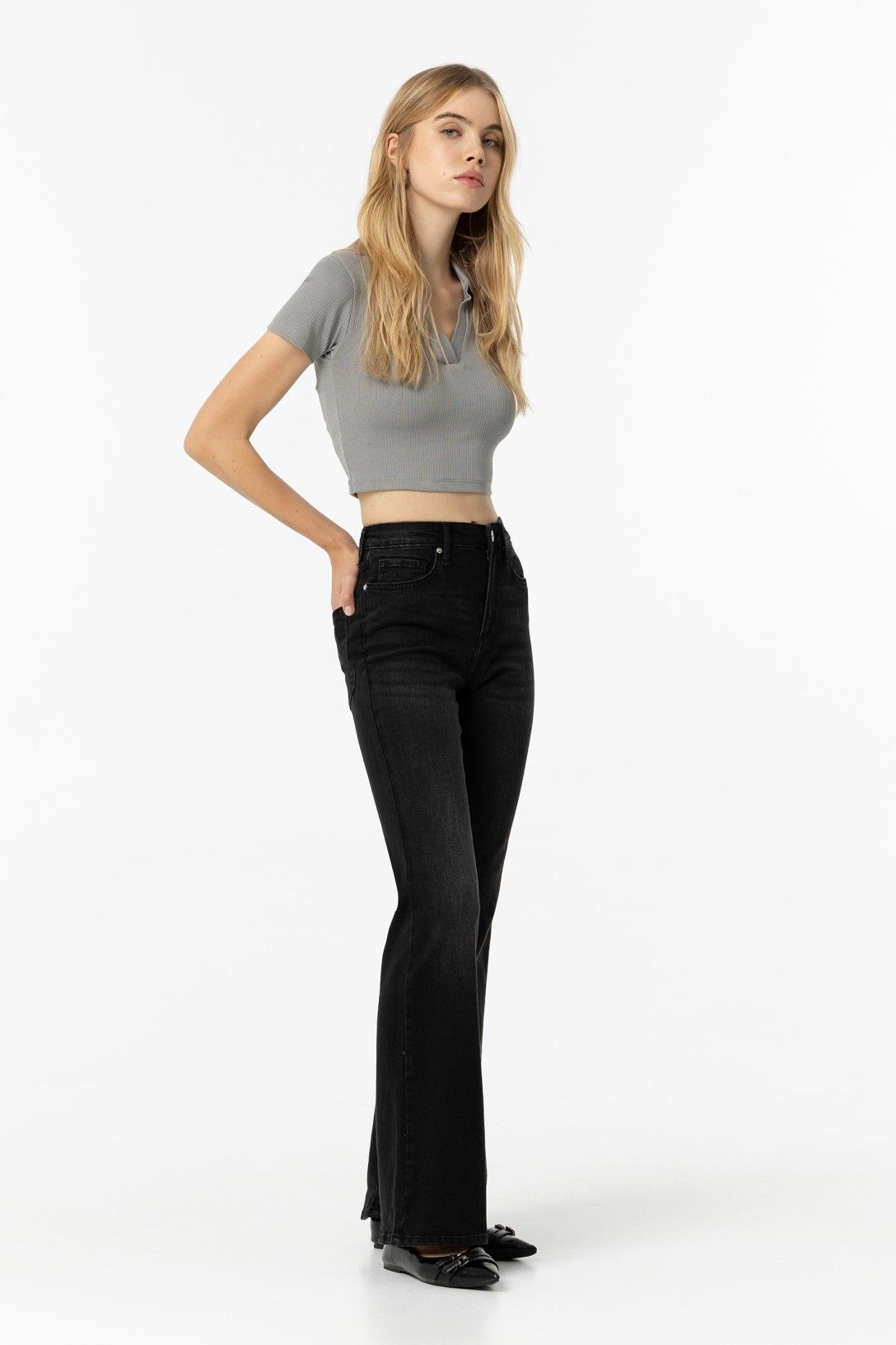 Jeans neri vita alta donna - vista laterale modello Zoe_46
